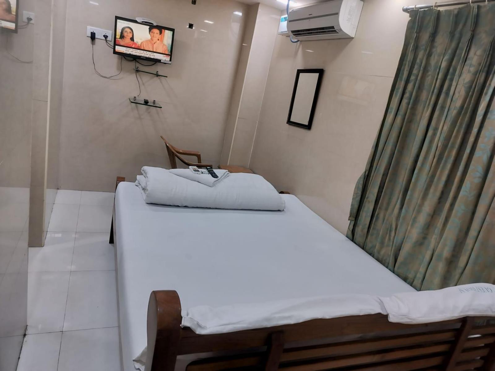 Hotel Mtc Guest House Chennai Bagian luar foto